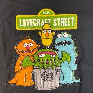 H.P Lovecraft Street Parody T-Shirt M